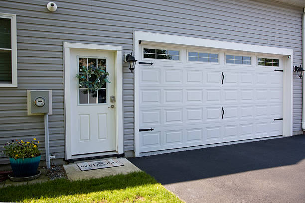 24/7 Emergency Garage Door Panel Replacement experts in Antelope County County, NE